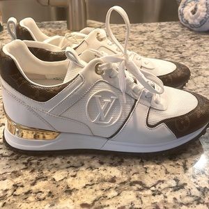 Louis Vuitton athletic shoes sneakers lifted heel 38 8 authentic worn twice